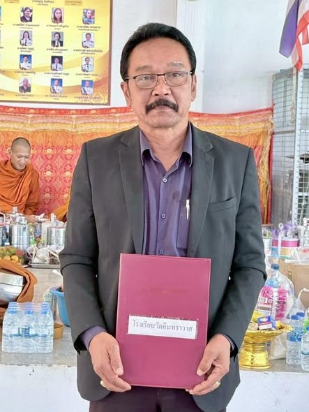 วันอังคาร ที่ 13 มกราคม 2569 เวลา 09.30 น. นายบุญธรรม  มิ่งแก้ว สาธารณสุขอำเภอคีรีรัฐนิคม เป็นประธานจัดกิจกรรม ทำบุญตักบาตร และแลกของขวัญ สังสรรค์ปีใหม่ประจำปี พ.ศ. 2569 ของชมรมผู้สูงอายุตำบลกะเปา พร้อมด้วย นายสุริยา น้ำขาว   ผู้ช่วยสาธารณสุขอำเภอคีรีรัฐนิคม โดยมีกำนันตำบลกะเปา ผู้ใหญ่บ้านในพื้นที่ อสม. ผู้ดูแลผู้สูงอายุ และบุคลากร โรงพยาบาลส่งเสริมสุขภาพตำบลกะเปา เข้าร่วมกิจกรรมดังกล่าวจัดขึ้นโดยมีวัตถุประสงค์เพื่อส่งเสริมสุขภาพร่างกาย จิตใจ สังคม และปัญญาของผู้สูงอายุ ตลอดจนรายงานผลการดำเนินงานของคณะกรรมการบริหารชมรมผู้สูงอายุตำบลกะเปา ณ โรงพยาบาลส่งเสริมสุขภาพตำบลกะเปา อำเภอคีรีรัฐนิคม จังหวัดสุราษฎร์ธานี